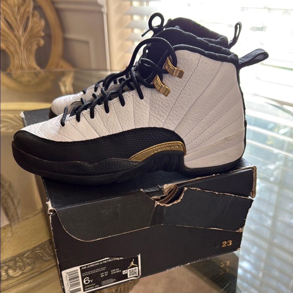 Jordan Retro 12 Black White Sneakers - Picture 5 of 10